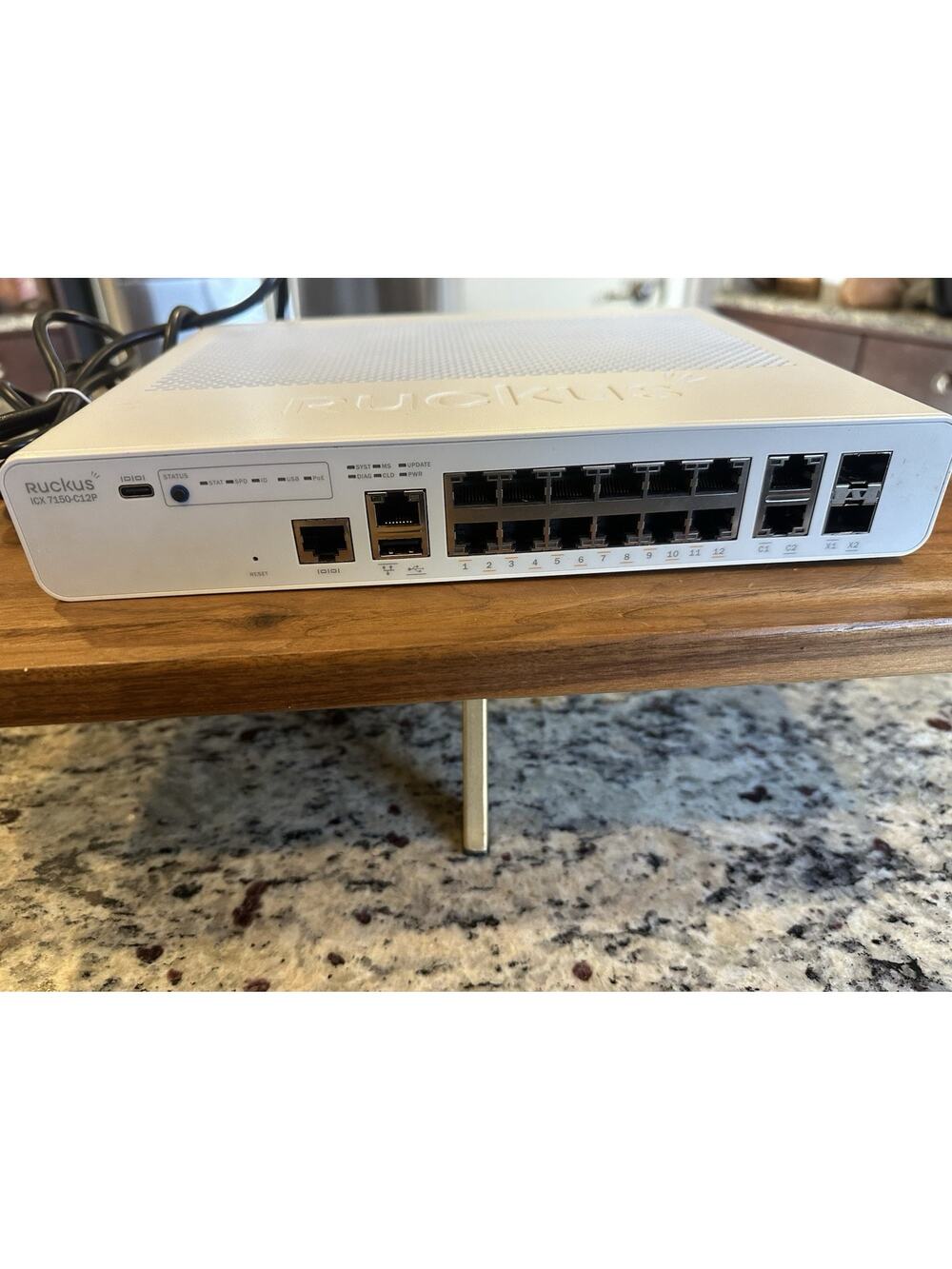 Ruckus ICX7150-C12P 12-Port Managed Compact Switch L3 10GB SFP